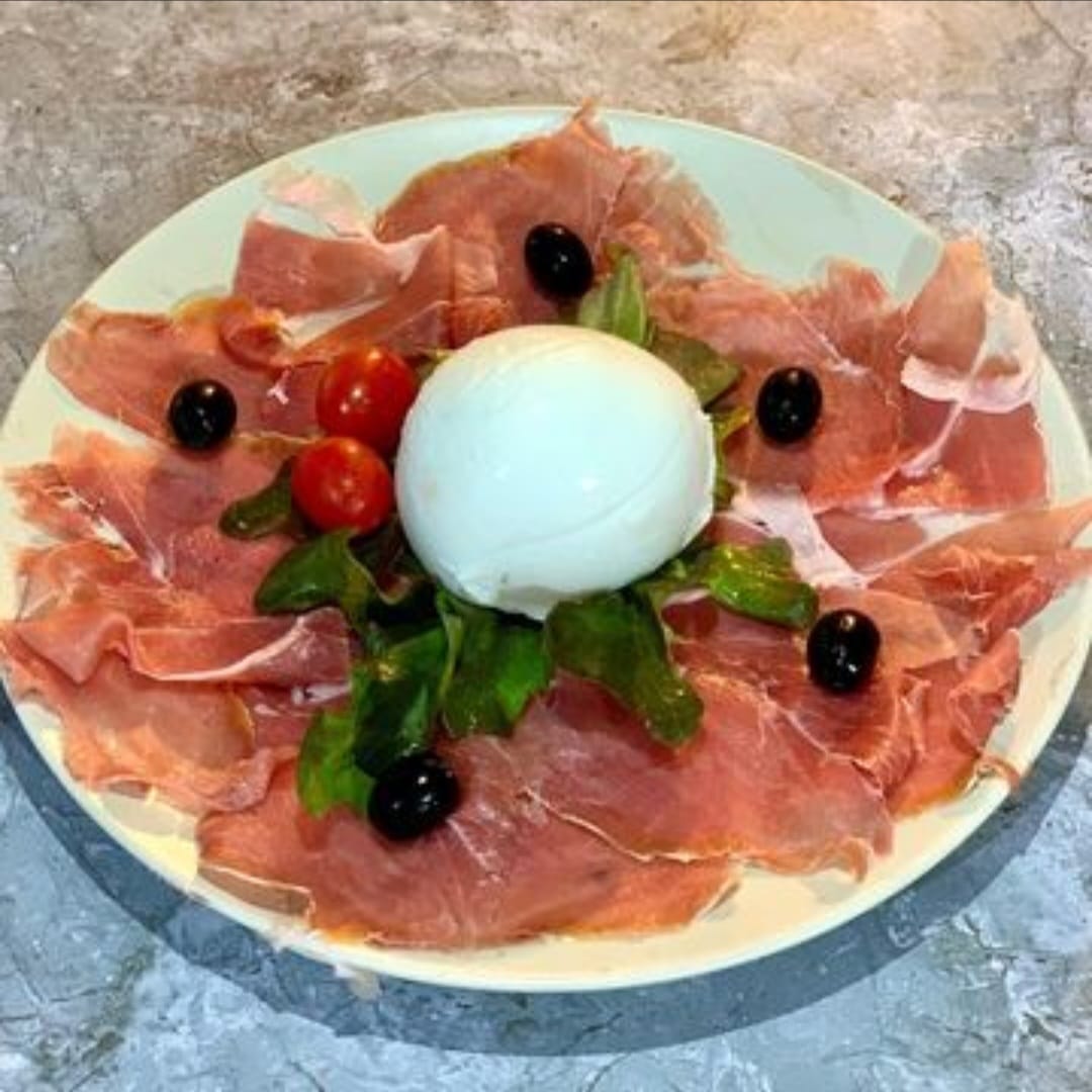 Fresh Mozzarella with Parma Ham